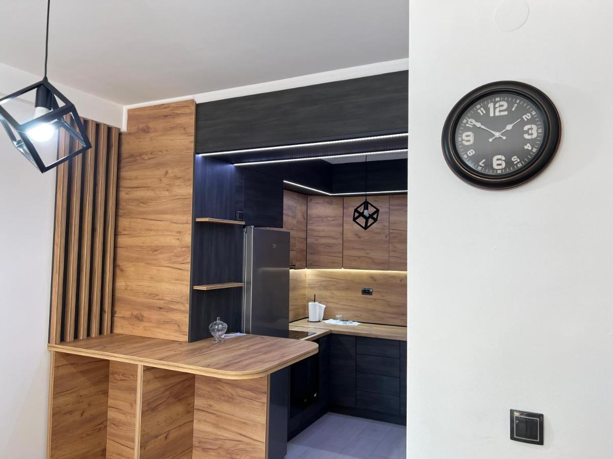 Stan Na Dan Viktor-Lukavica Apartment Sarajevo Ngoại thất bức ảnh
