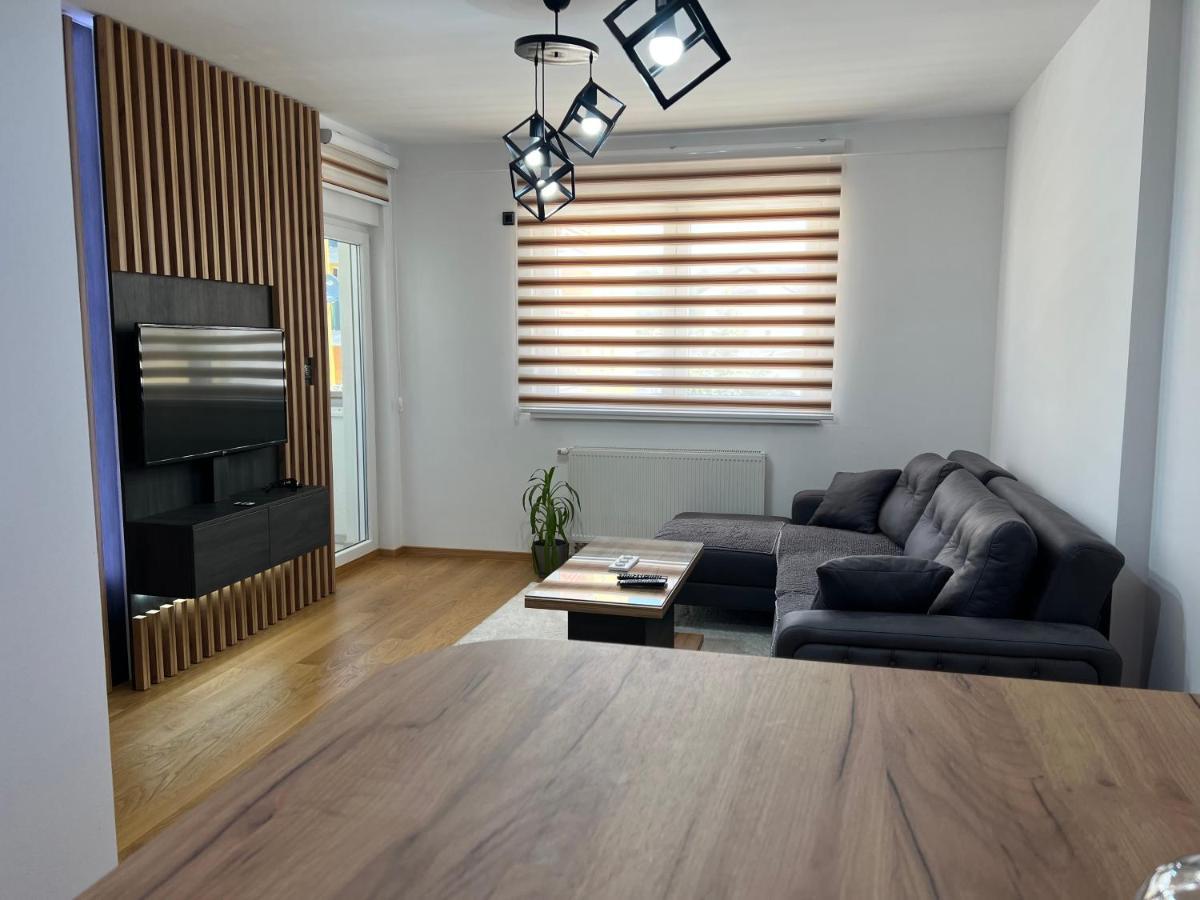 Stan Na Dan Viktor-Lukavica Apartment Sarajevo Ngoại thất bức ảnh