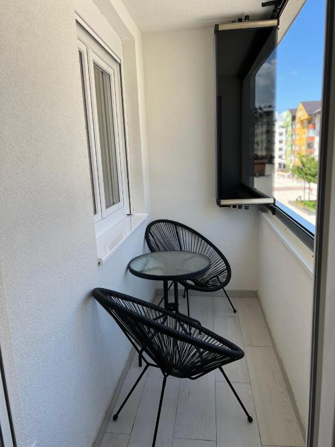 Stan Na Dan Viktor-Lukavica Apartment Sarajevo Ngoại thất bức ảnh