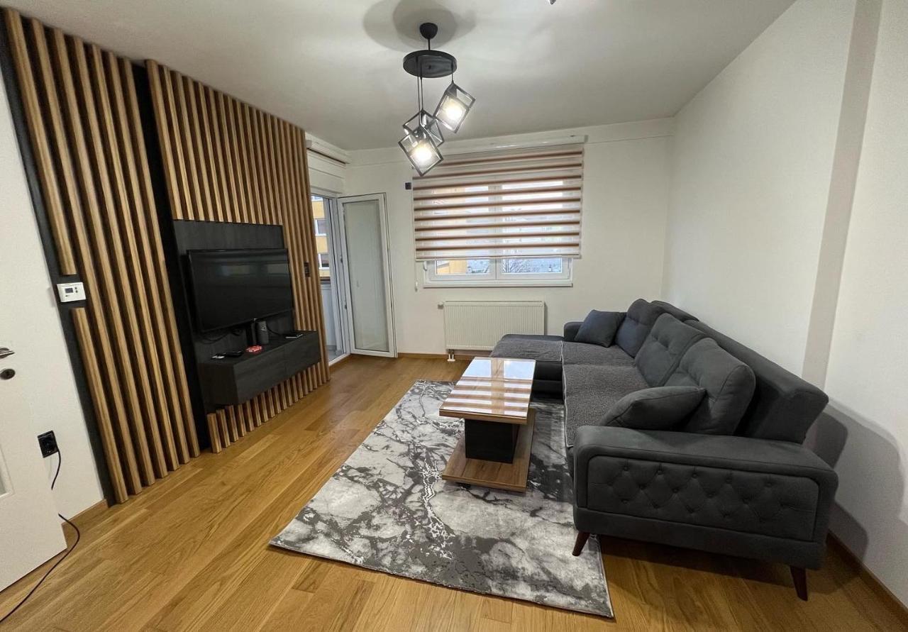 Stan Na Dan Viktor-Lukavica Apartment Sarajevo Ngoại thất bức ảnh