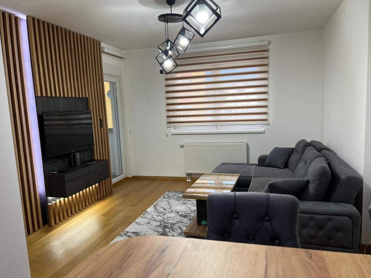 Stan Na Dan Viktor-Lukavica Apartment Sarajevo Ngoại thất bức ảnh