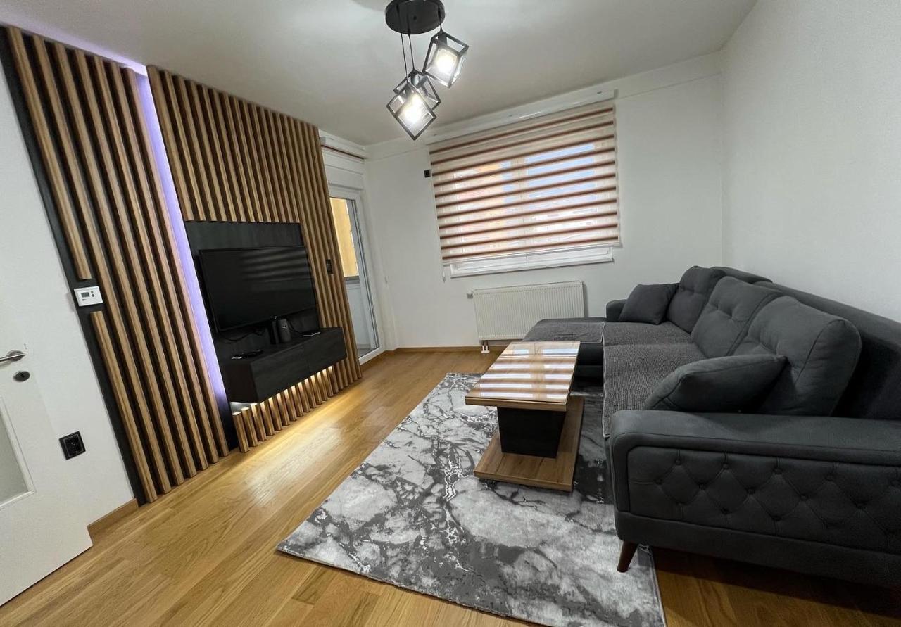 Stan Na Dan Viktor-Lukavica Apartment Sarajevo Ngoại thất bức ảnh
