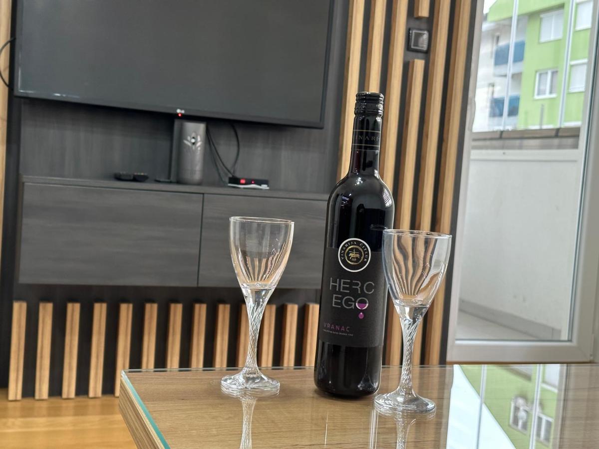 Stan Na Dan Viktor-Lukavica Apartment Sarajevo Ngoại thất bức ảnh